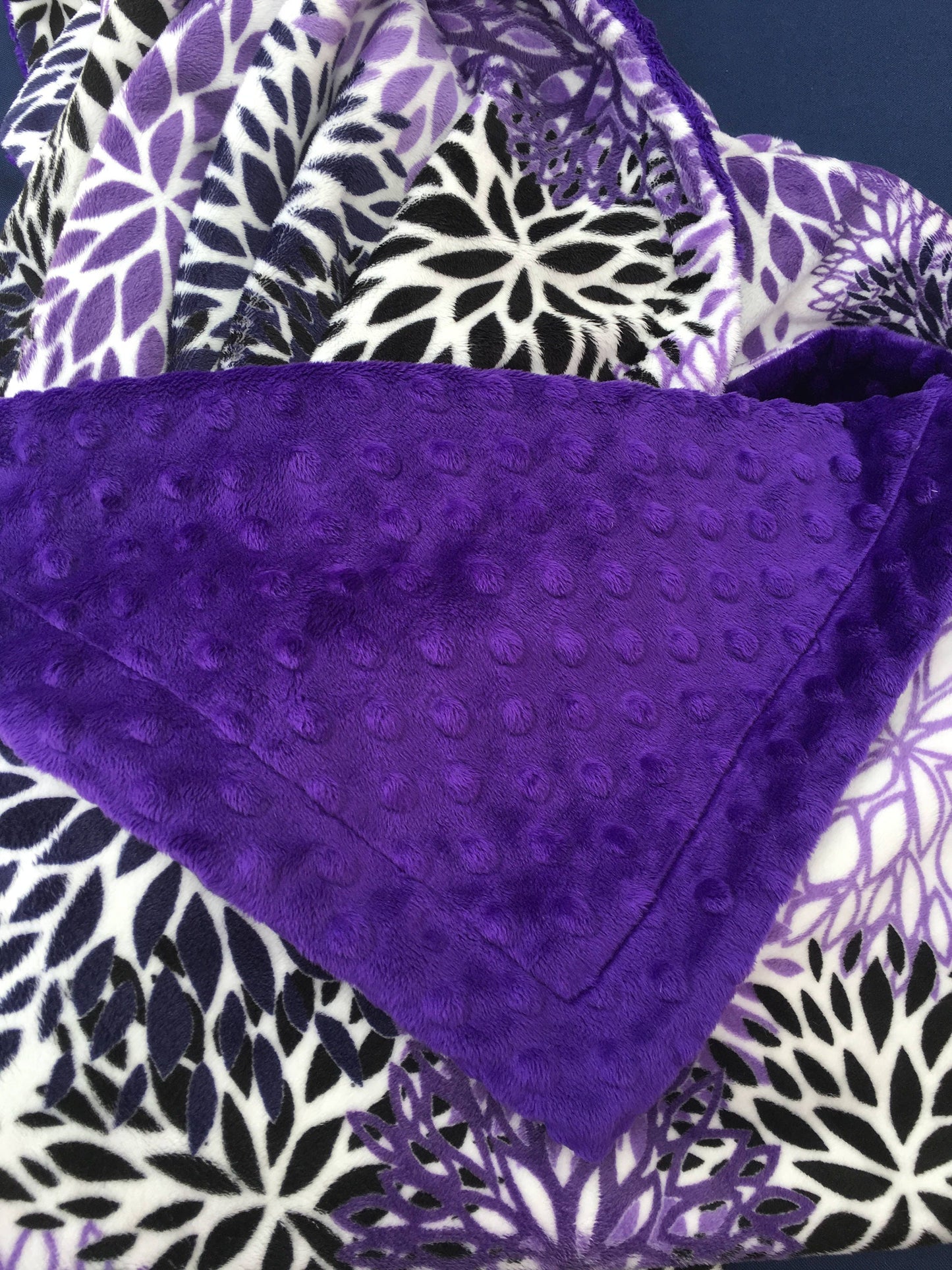 Custom Toddler Blanket, Baby Girl Blanket, Purple Floral Blanket,Florwe Blanket, Baby Girl Gift Toddler Bedding Size 40 X 50 in